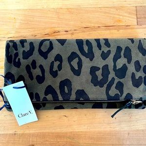 NWT CLARE V CLUTCH